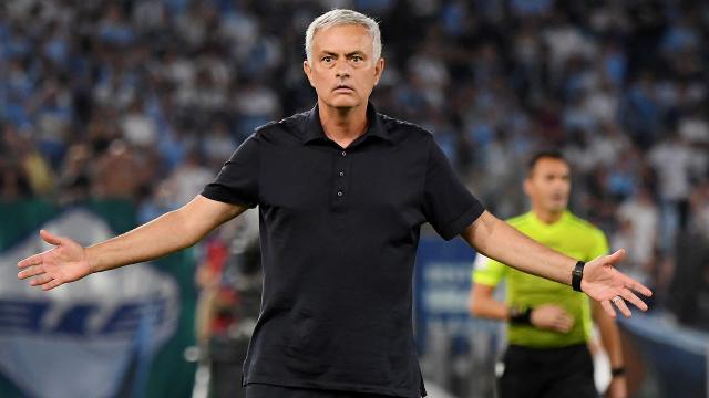 Fenerbahçe, Jose Mourinho İle Yollarını Ayırdı!!