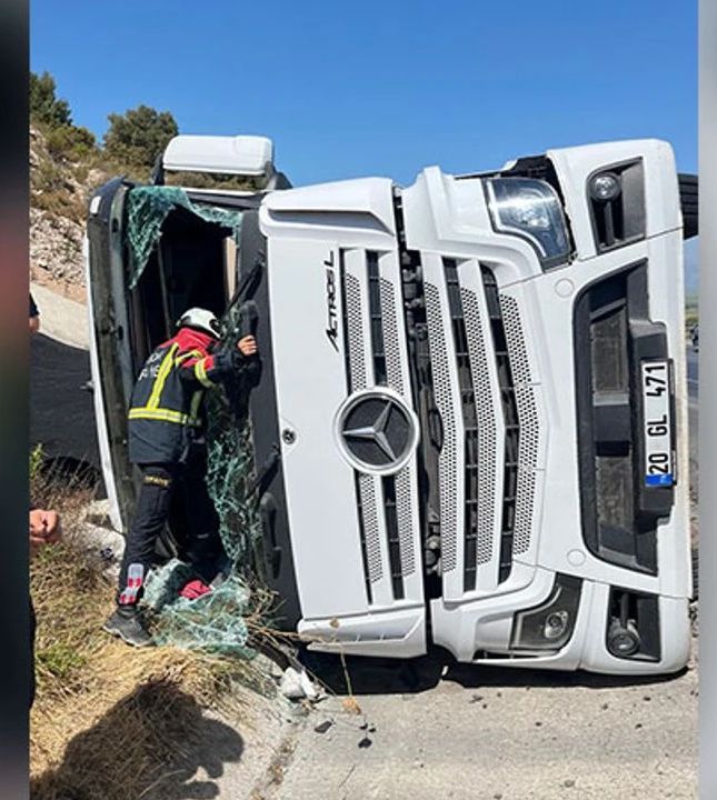 AYDIN/ DİDİM’DE TIR DEVRİLDİ!!