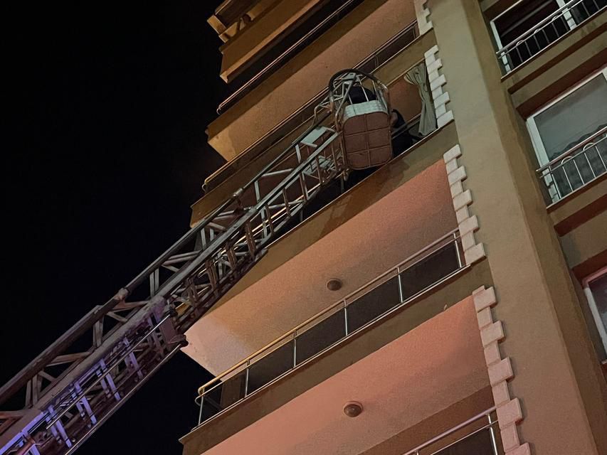 AYDIN’IN İNCİRLİOVA İLÇESİNDE ÇIKAN YANGINDA EVDE MADDİ HASAR OLUŞTU!!