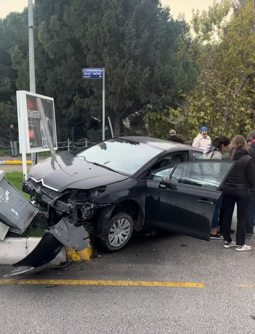 AYDIN/SÖKE’DE İKİ ARAÇ ÇARPIŞTI!!